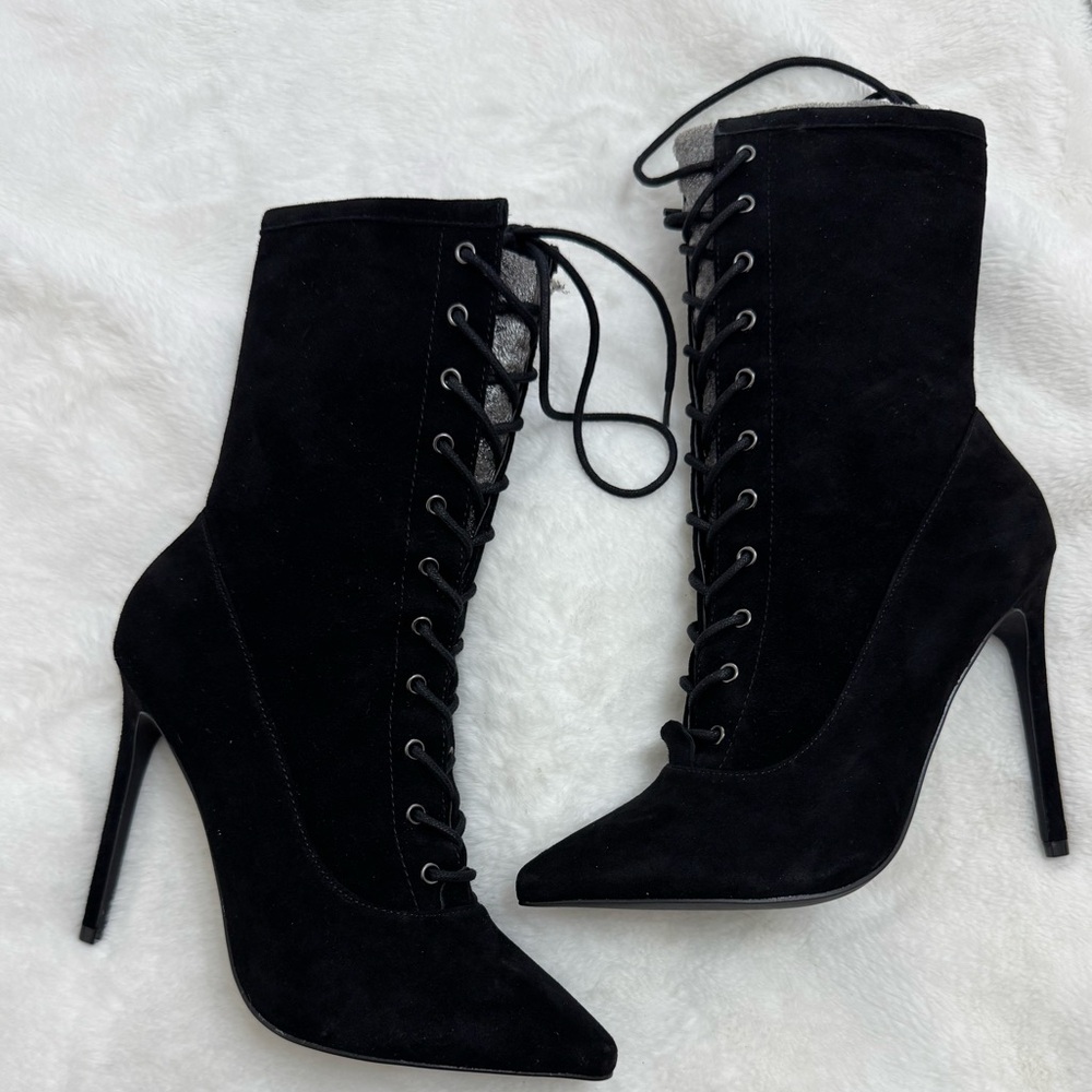 NEW Steve madden Satisfied Boots
